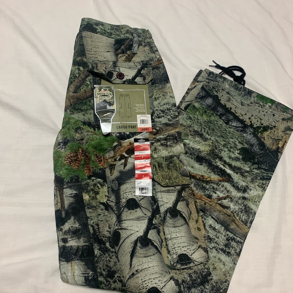 Mossy Oak Mountain Country Camo Ladies Cargo Pocket Pant Size Small